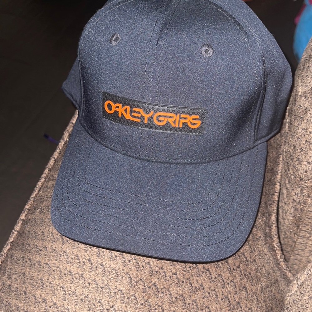 OAKLEY GRIPS STRETCH HAT